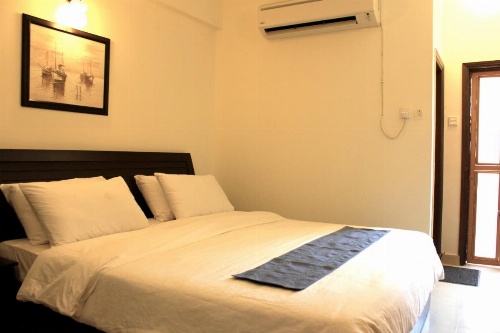 Mariners Base Apartments image 13