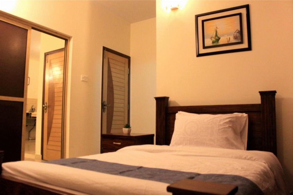 Mariners Base Apartments Main image